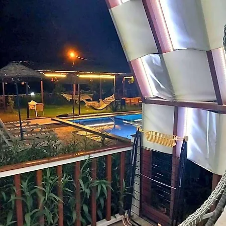 Bu Aparthotel 3*